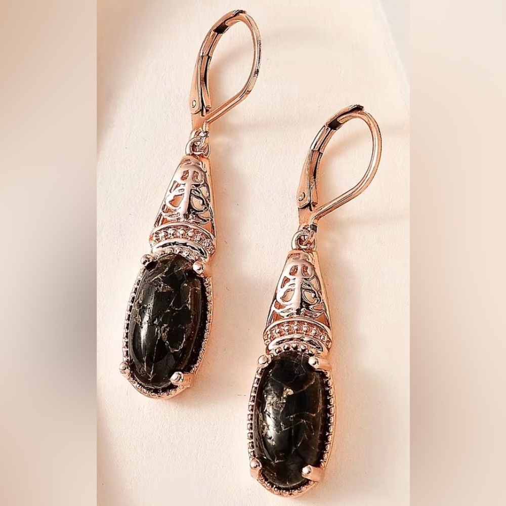 Shungite Pendant in 14K Rose Gold Over Copper necklace w/ matching earrings.